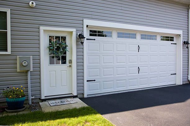 24/7 Emergency Garage Door Panel Replacement experts in Lenox, IA